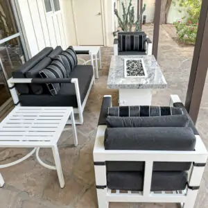 01_Horizon Casual Seating