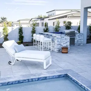 01_Horizon Poolside