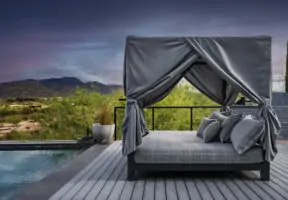 01_Square Canopy Bed