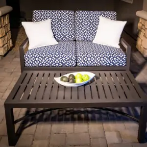 02_Slatted Metal Tables