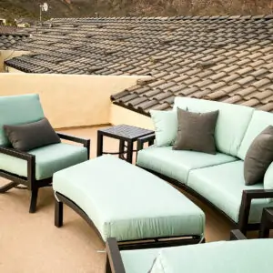 05_2x2 Elite Casual Seating
