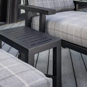 06_Slatted Metal Tables