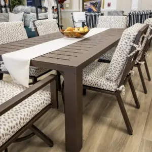 07_Slatted Metal Tables