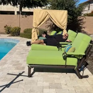 08_GC Poolside
