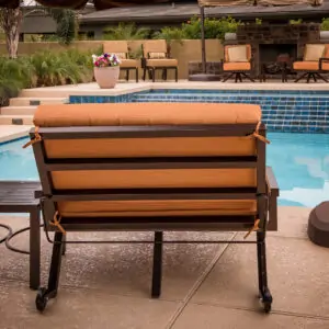 09_2x2 Elite Poolside