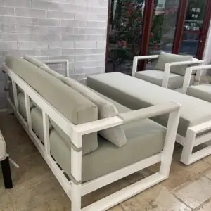 09_Horizon Casual Seating
