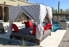 10_Square Canopy Bed