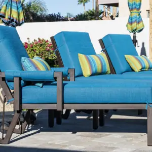 11_2x2 Elite Poolside