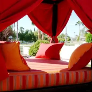 12_Square Canopy Bed